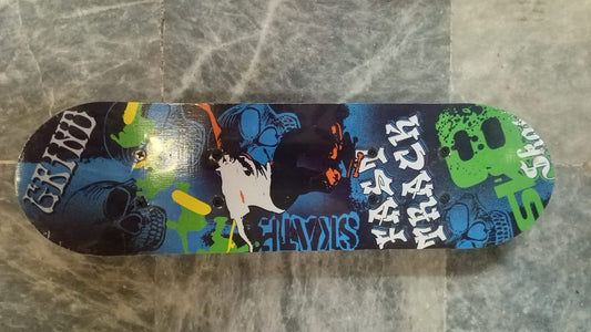 Small Kids Skateboard – Blue Graphic Design with Blue Wheels
