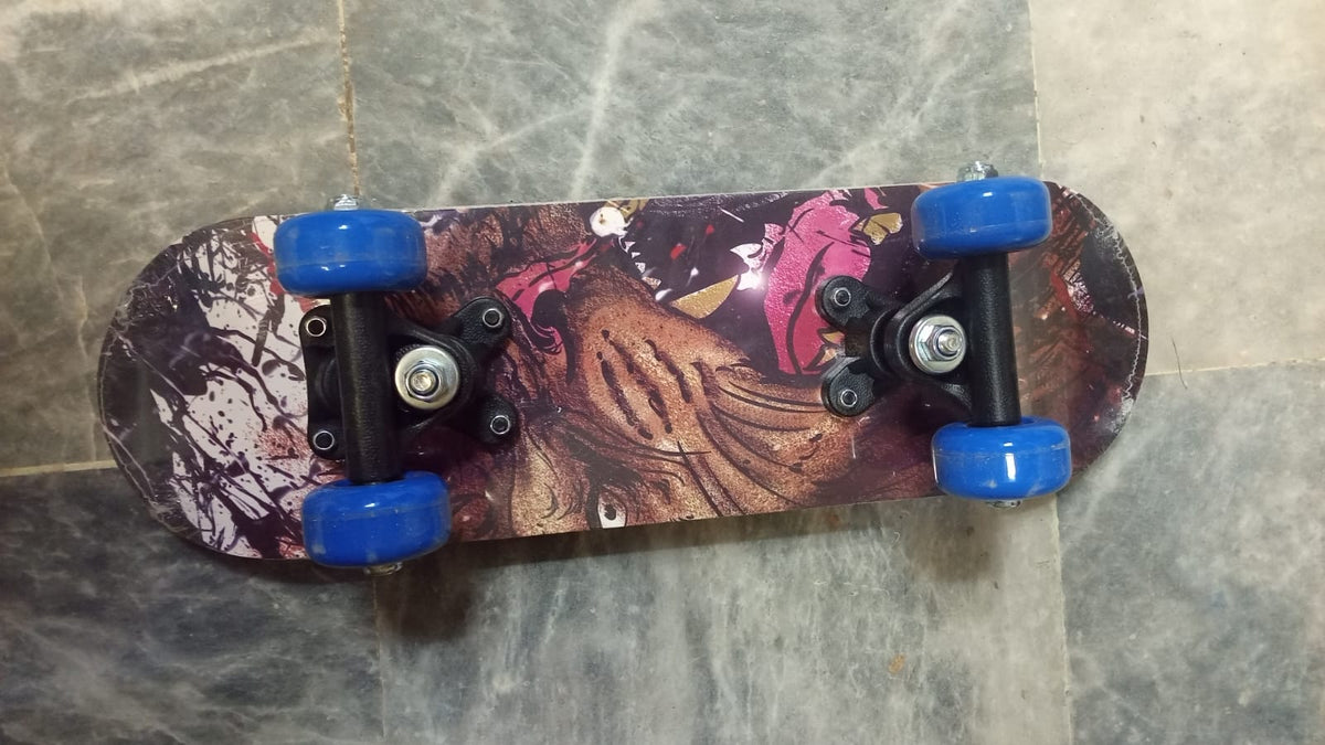 Kids Graphic Print Skateboard – Blue Wheels